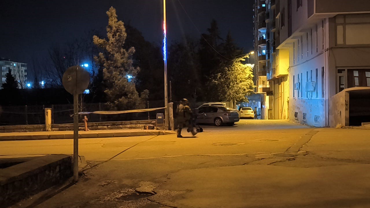 Siirt’te şüpheli paket imha edildi
