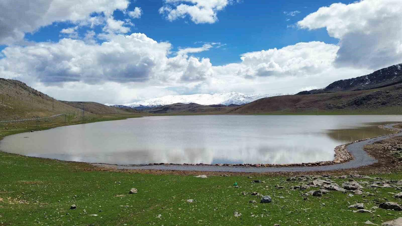 Siirt’teki Zirin Gölü yeniden hayat buldu
