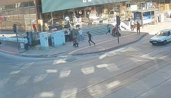 Silahla vurulan vatandaşa yerde yatarken tekme atan sanığa müebbet hapis cezası
