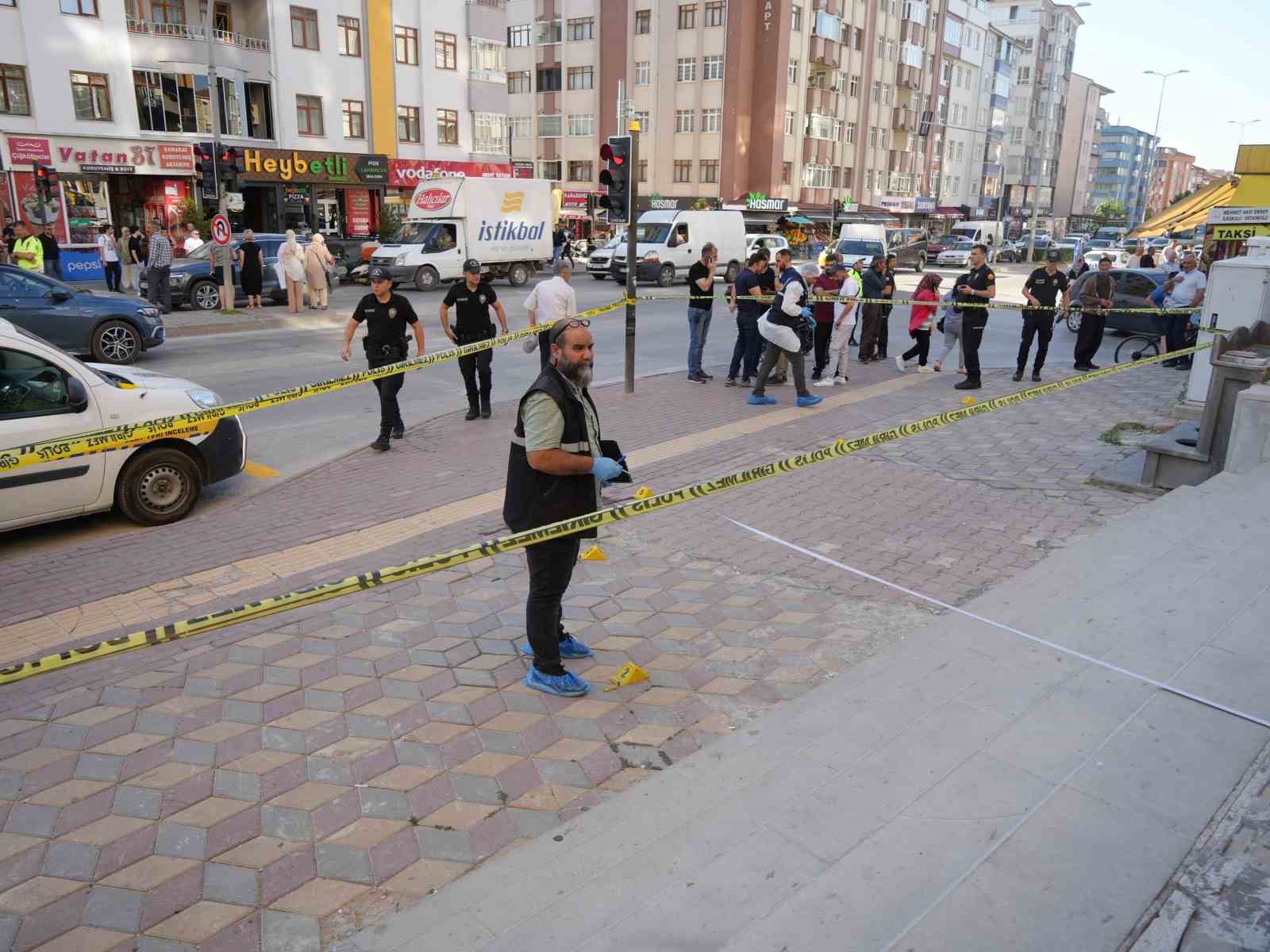 Silahla vurulan vatandaşa yerde yatarken tekme atan sanığa müebbet hapis cezası
