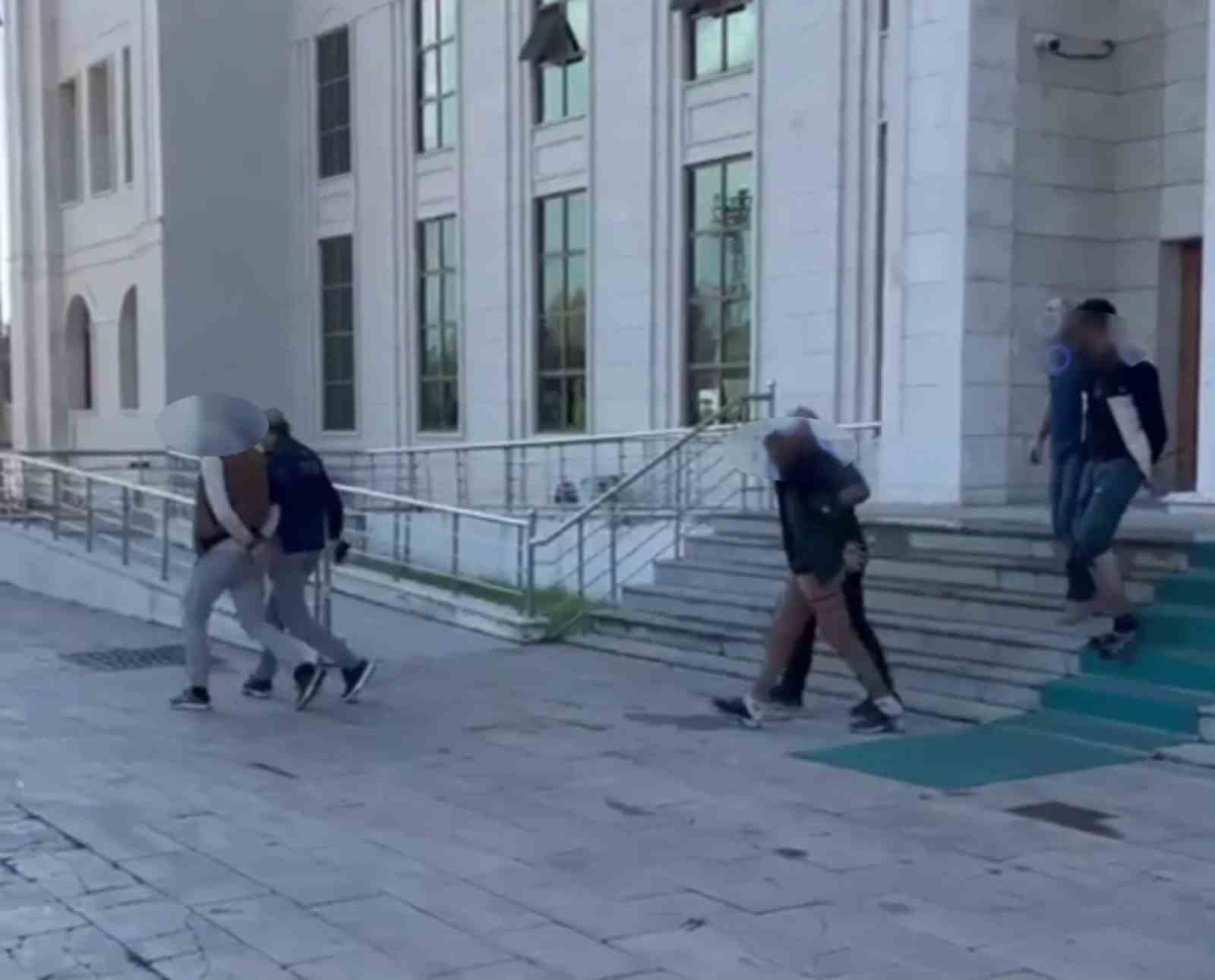 Silahlı faaliyetlere katılan 4 DEAŞ’lı tutuklandı
