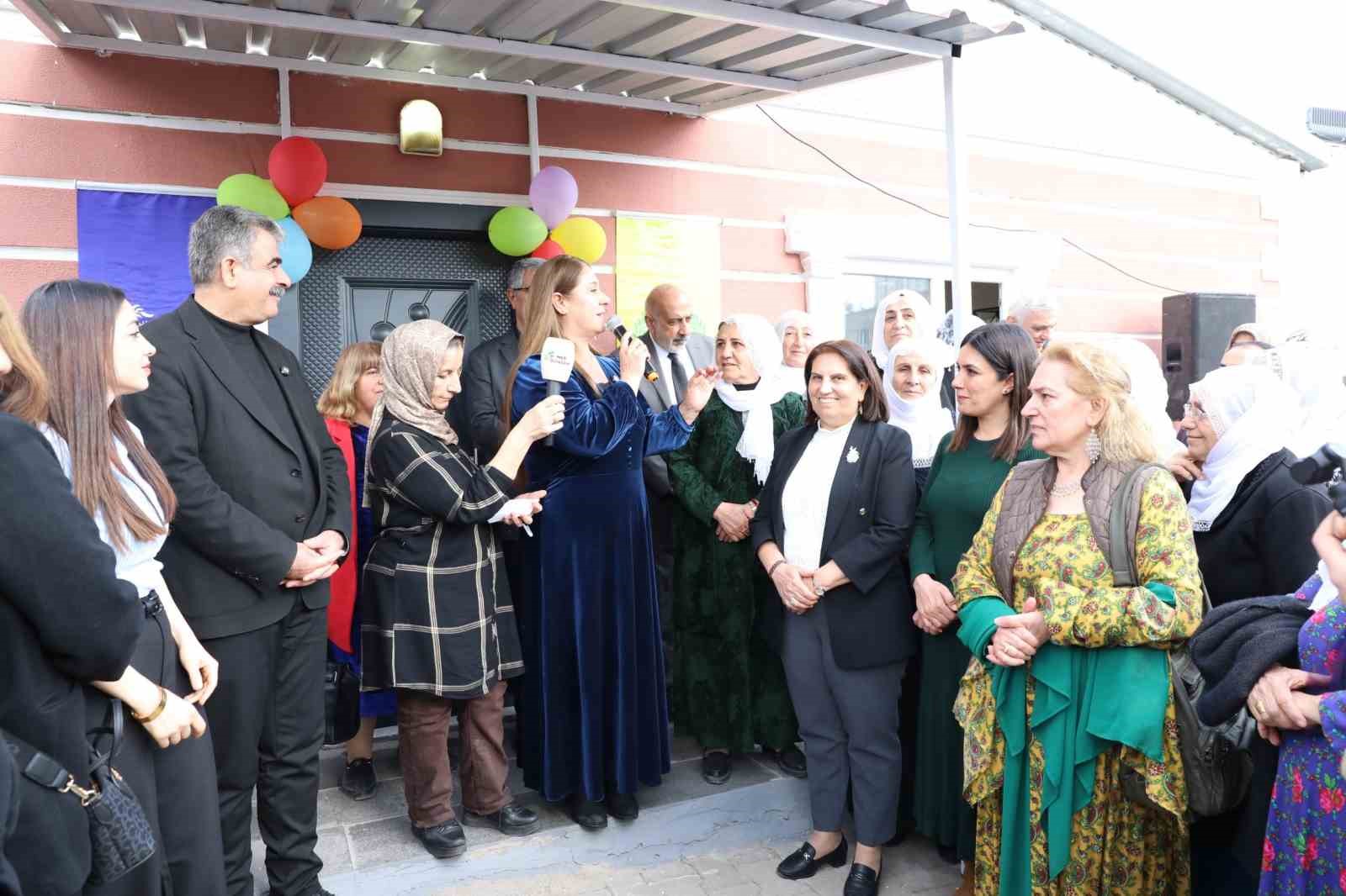 Şilbe Halk Kütüphanesi hizmete açıldı
Şilbe Halk Kütüphanesi hizmete açıldı