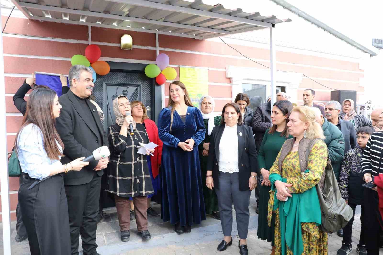 Şilbe Halk Kütüphanesi hizmete açıldı
Şilbe Halk Kütüphanesi hizmete açıldı