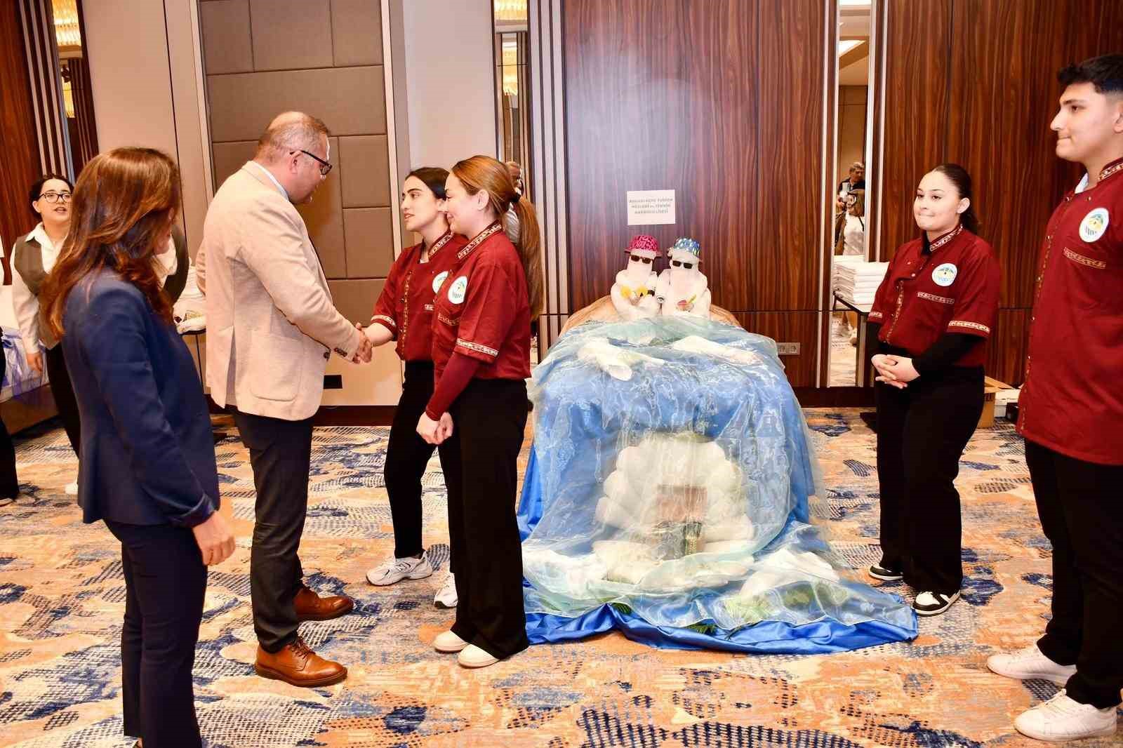 Silifke’de turizm öğrencileri hünerlerini ortaya koydu
