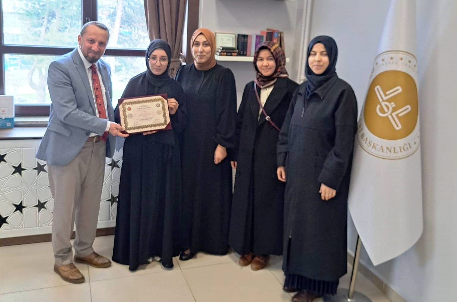 Simav’da 10 öğrenci Hafızlık Belgesini aldı
