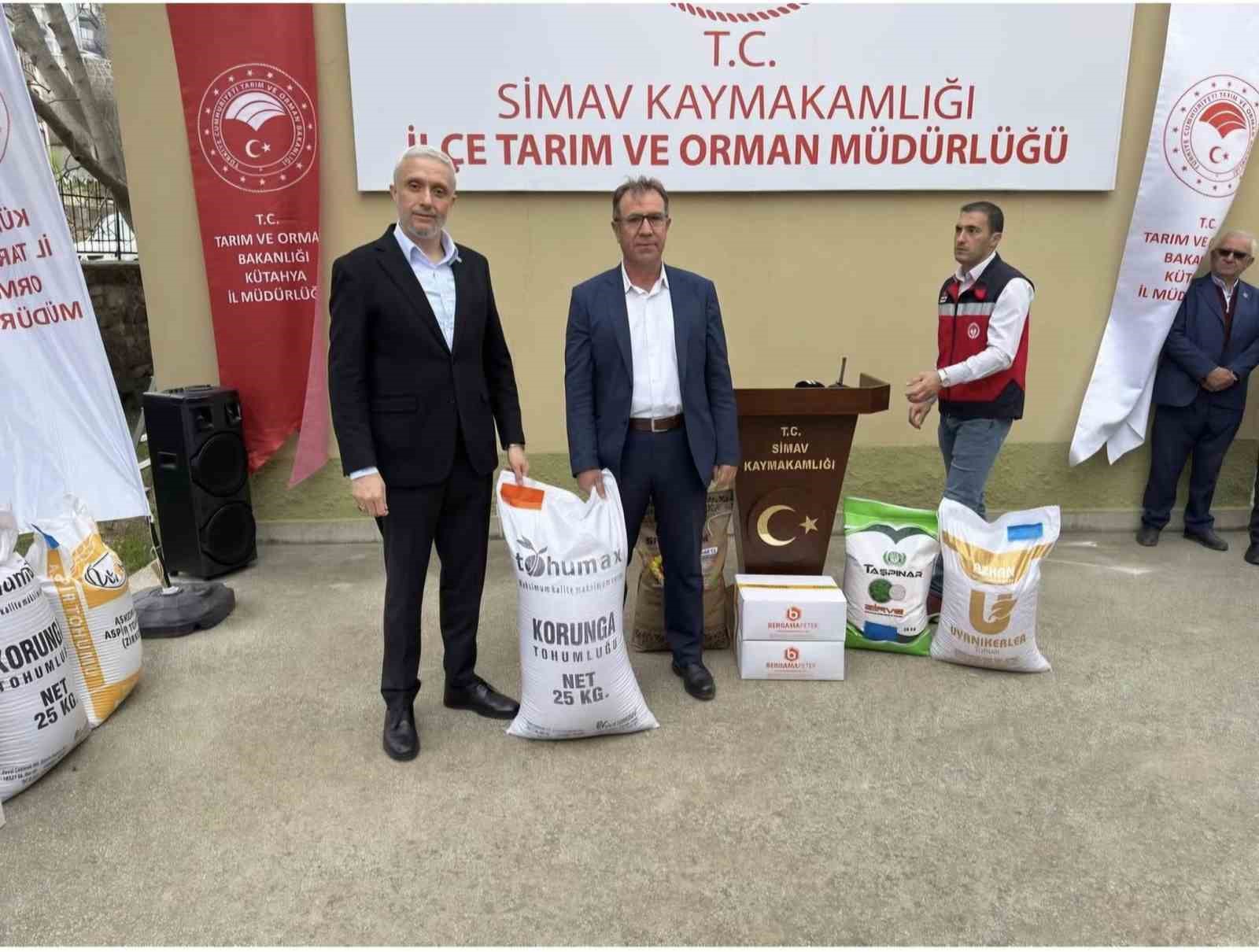 Simav’da çiftçilere yüzde 75 hibeli tohum desteği
