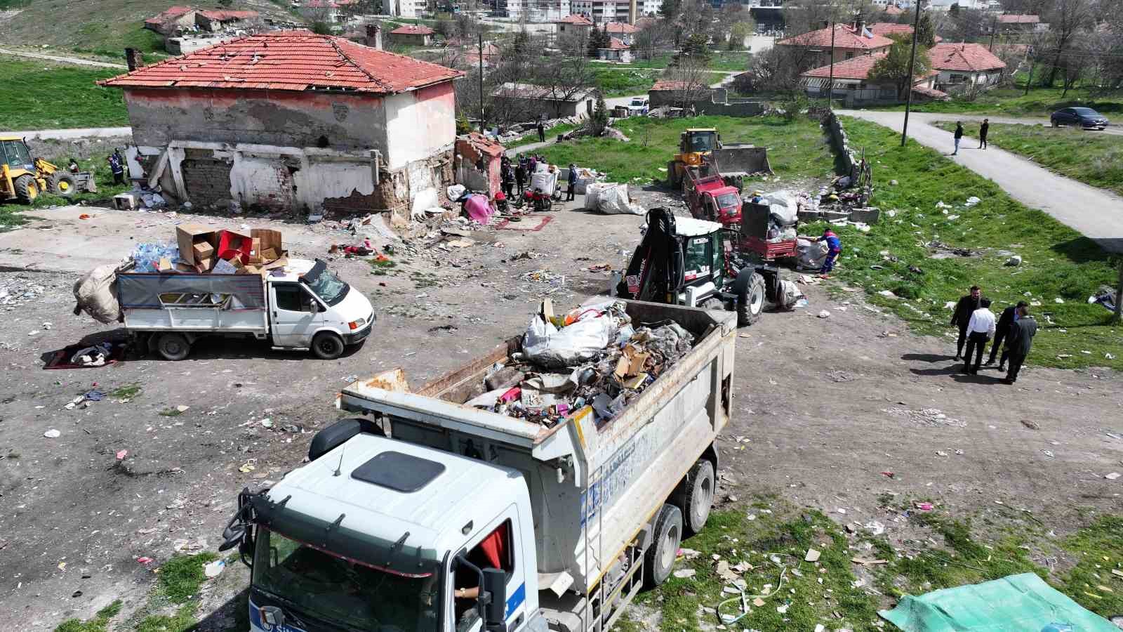 Sincan Belediyesi temiz bir çevre için çalışmalarını sürdürüyor
