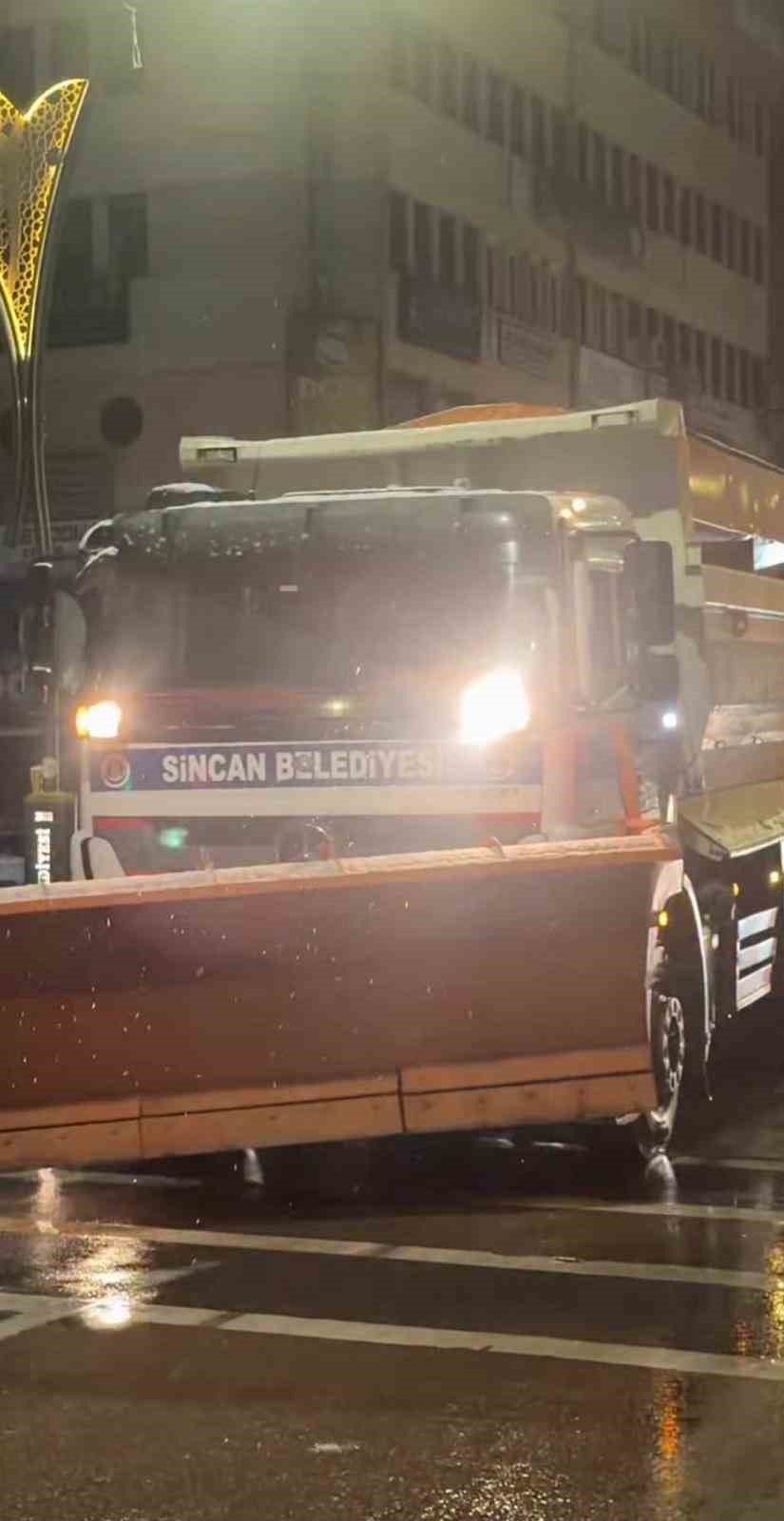 Sincan Belediyesinde kar teyakkuzu
Sincan Belediyesinde kar teyakkuzu