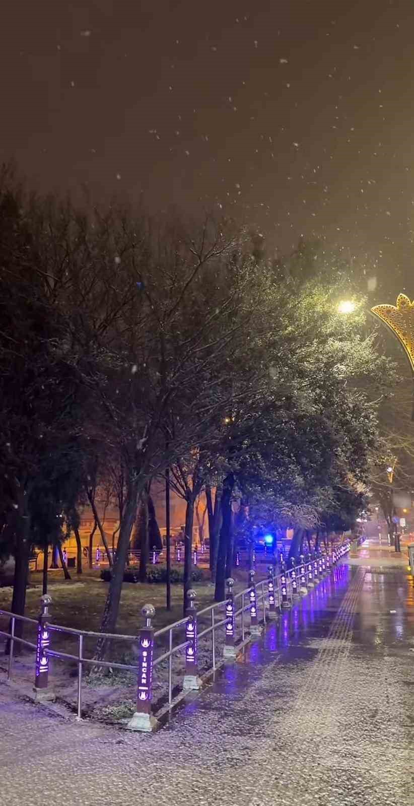 Sincan Belediyesinde kar teyakkuzu
Sincan Belediyesinde kar teyakkuzu