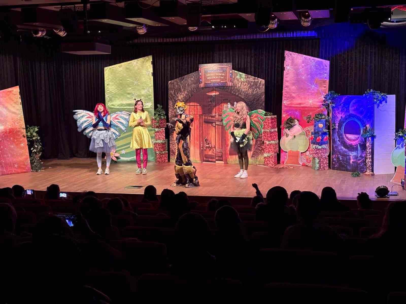 Sincan Belediyesi’nden tiyatro şöleni
