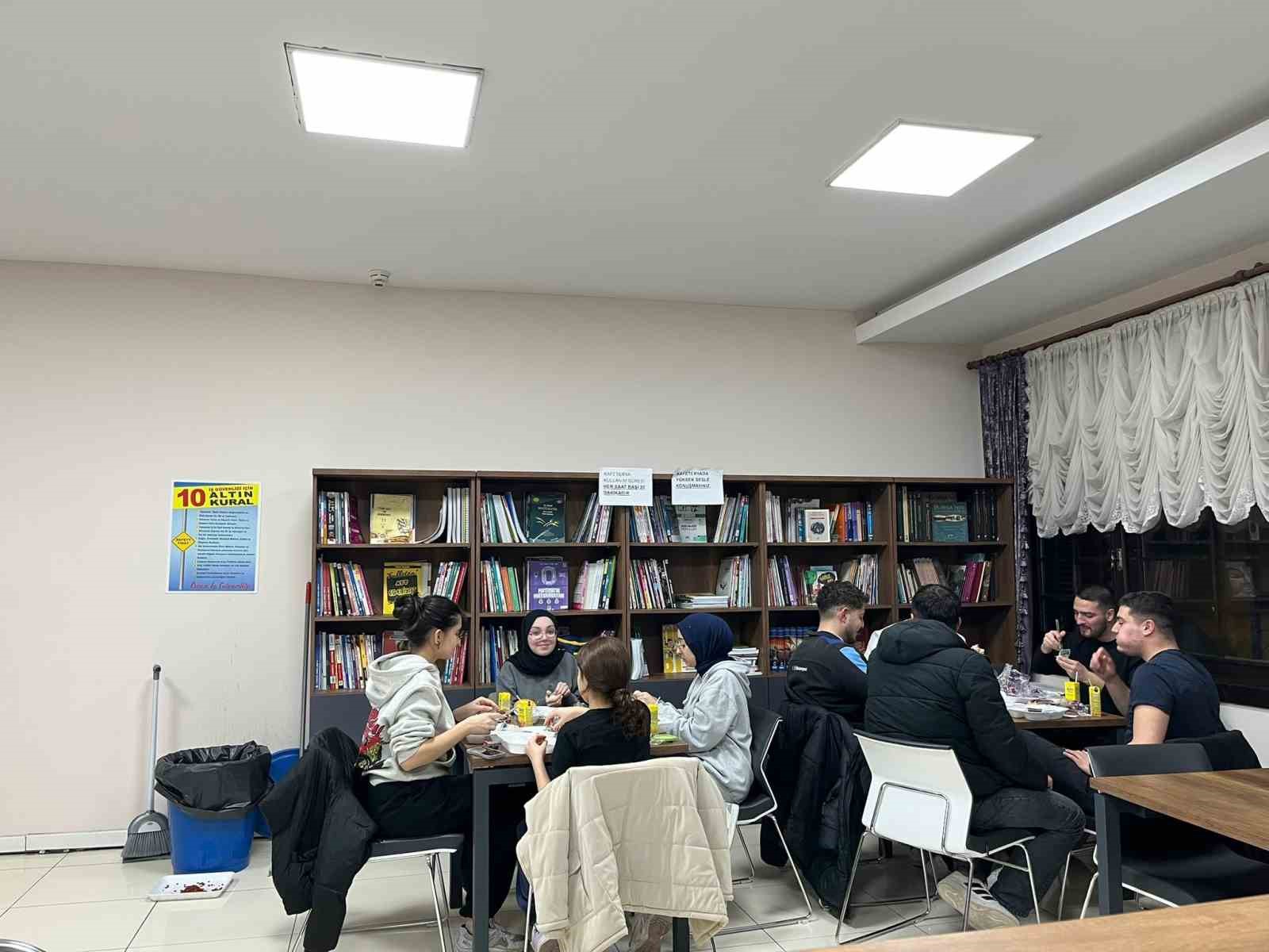 Sincanlı gençlerin ders durağı: Millet kıraathaneleri
