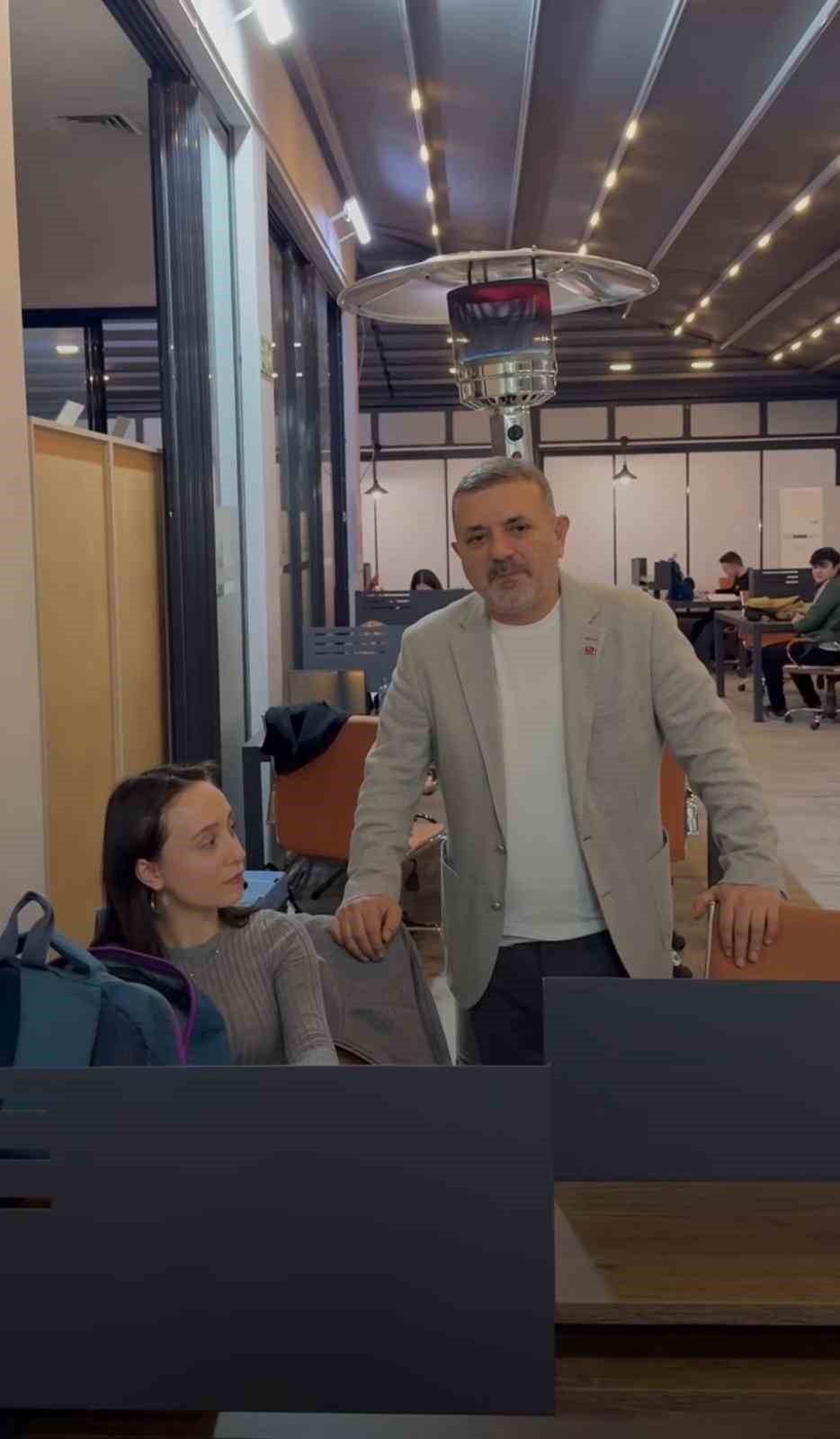 Sincanlı gençlerin ders durağı: Millet kıraathaneleri
