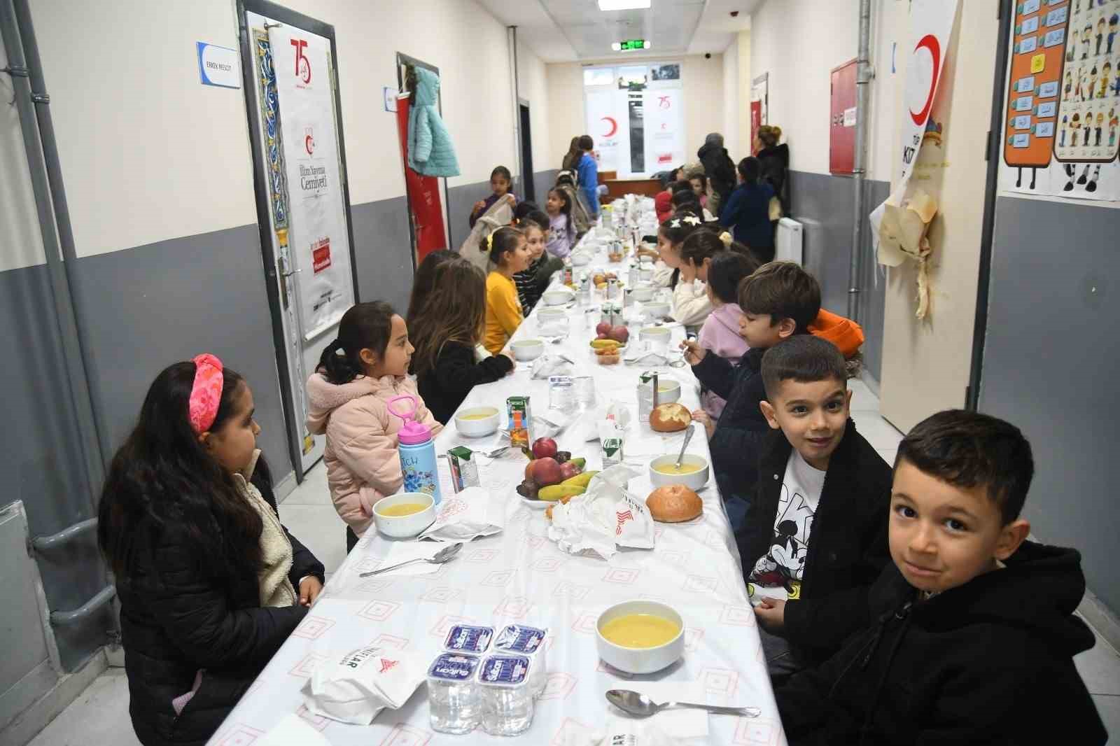 Sındırgı’da Geleneksel Çocuk İftarı gerçekleşti
