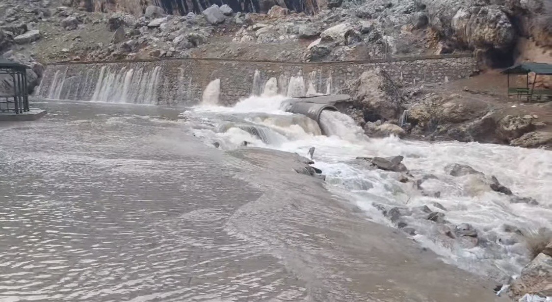 Sinek Çayının debisi yükseldi
