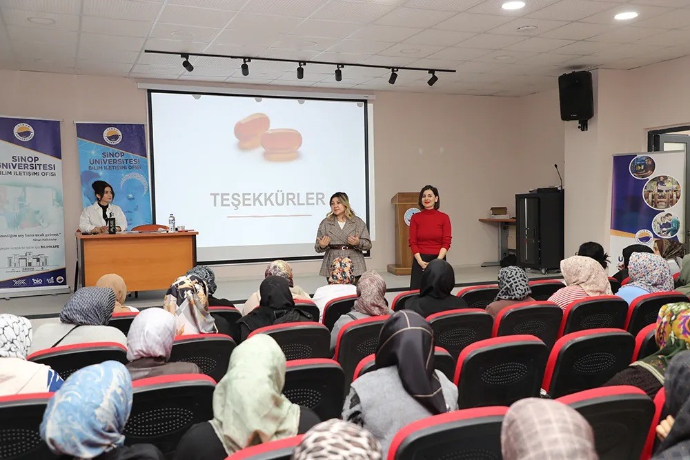 Sinop’ta akılcı ilaç kullanımına dikkat çekildi
