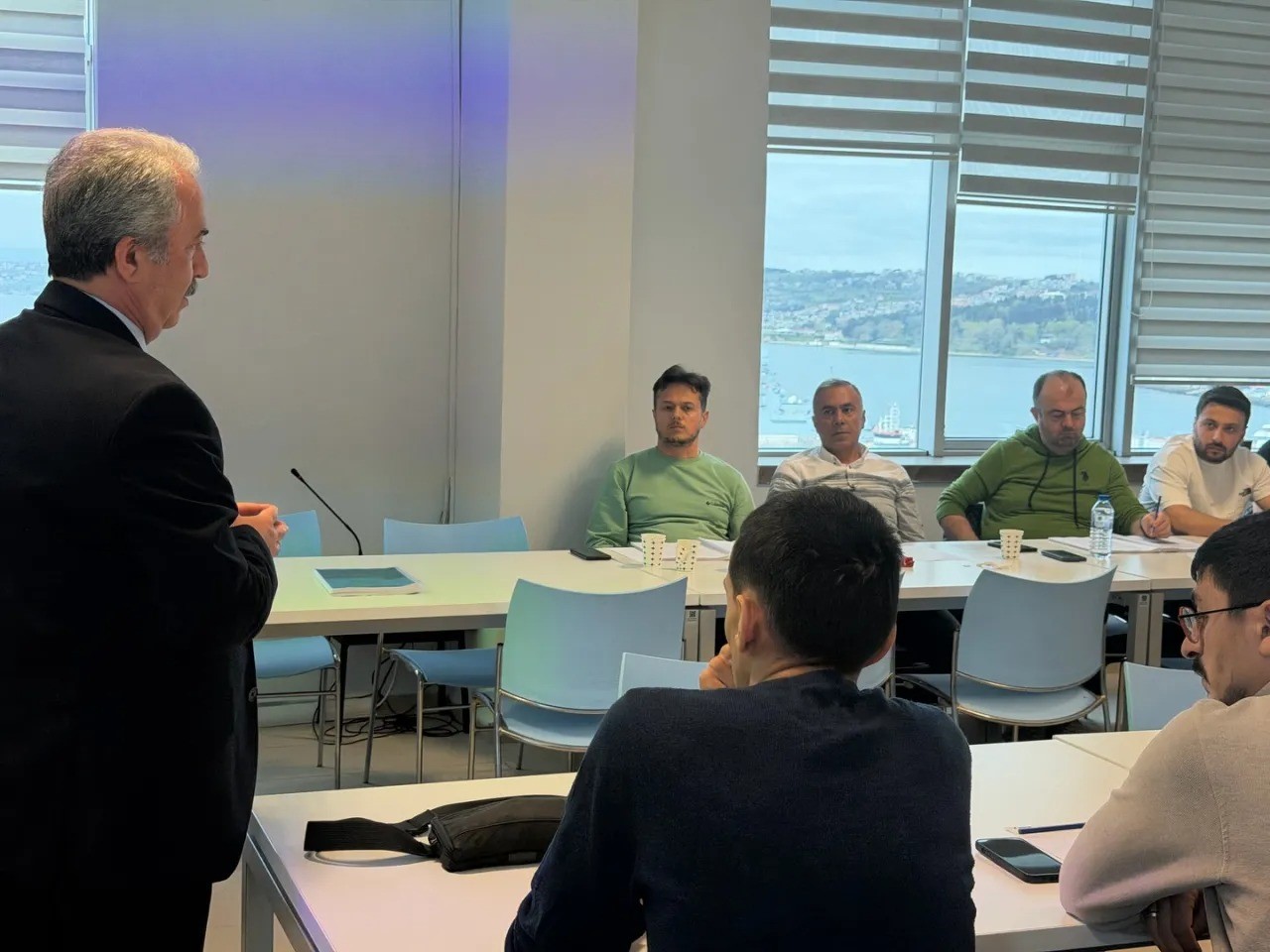 Sinop’ta ambulans sürücülerine güvenli sürüş eğitimi
