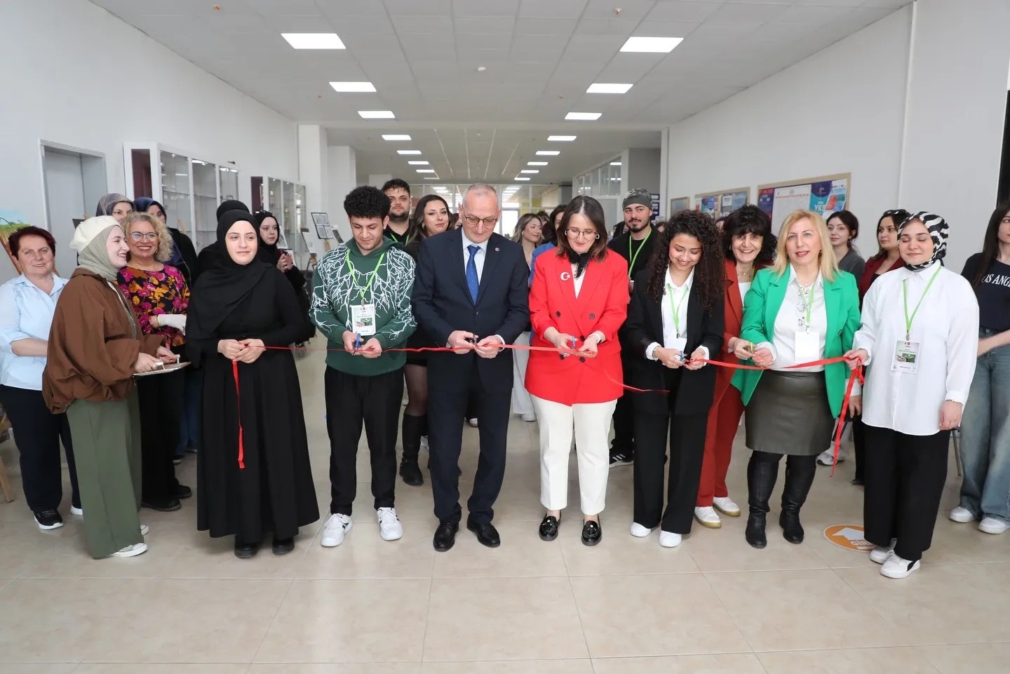 Sinop’ta bitkilerin dünyası tuvale taşındı
