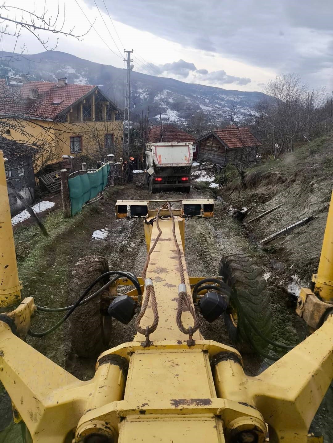 Sinop’ta heyelan önleme mesaisi
