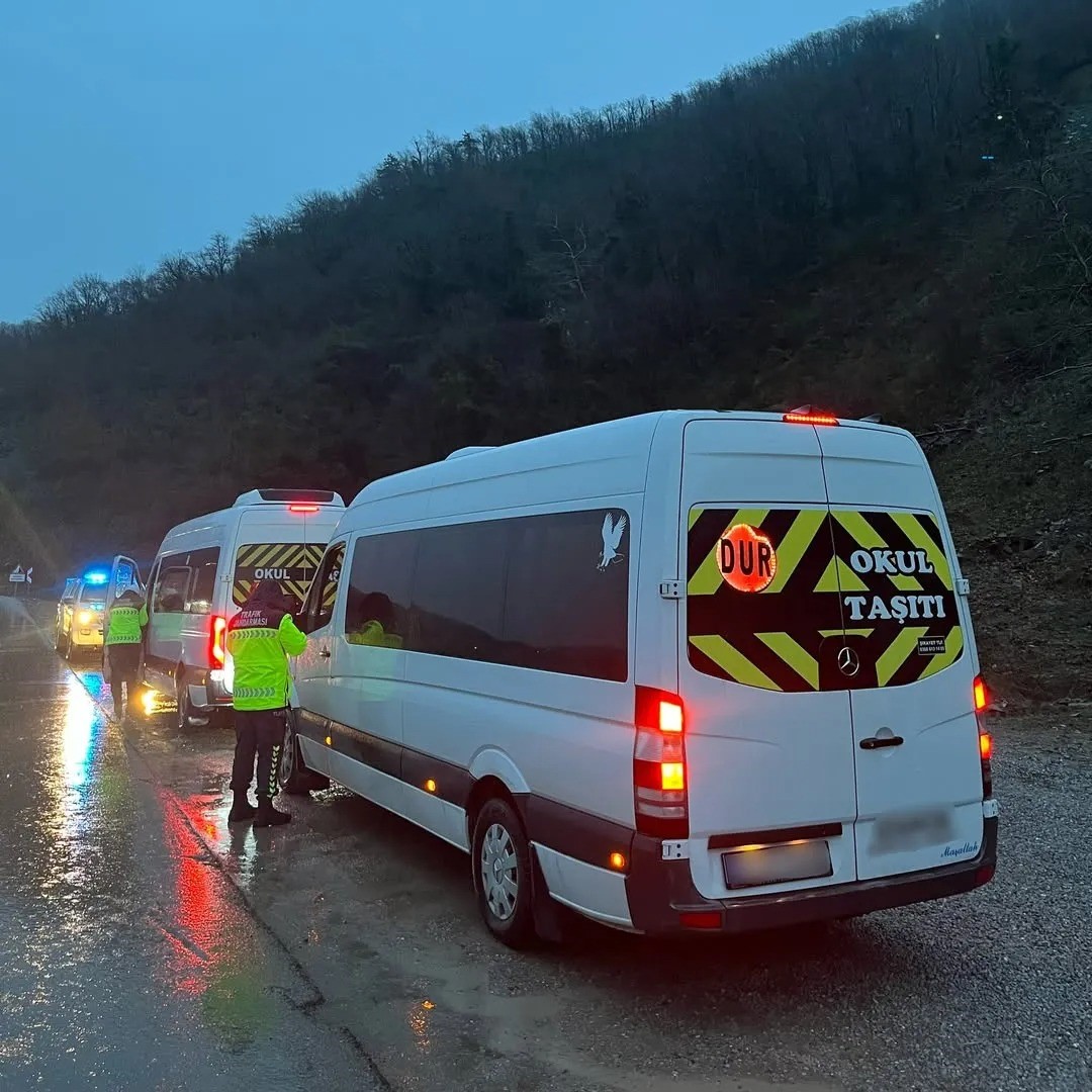 Sinop’ta jandarmadan okul çevrelerinde huzur ve güven uygulaması
