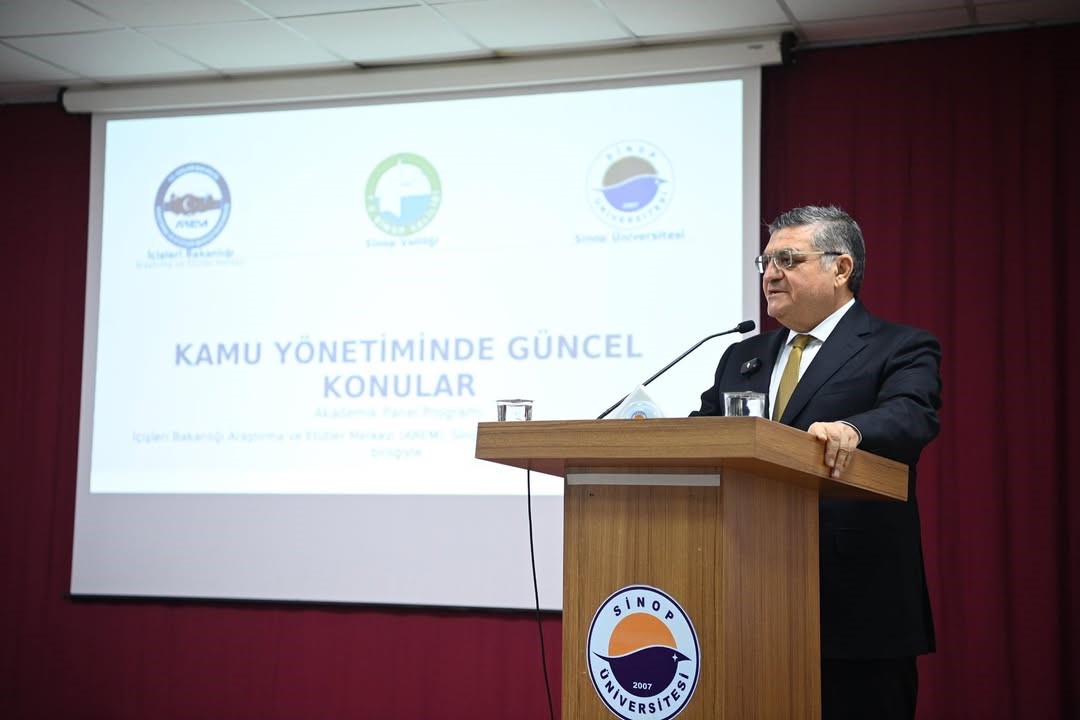 Sinop’ta "Kamu Yönetiminde Güncel Konular" paneli
