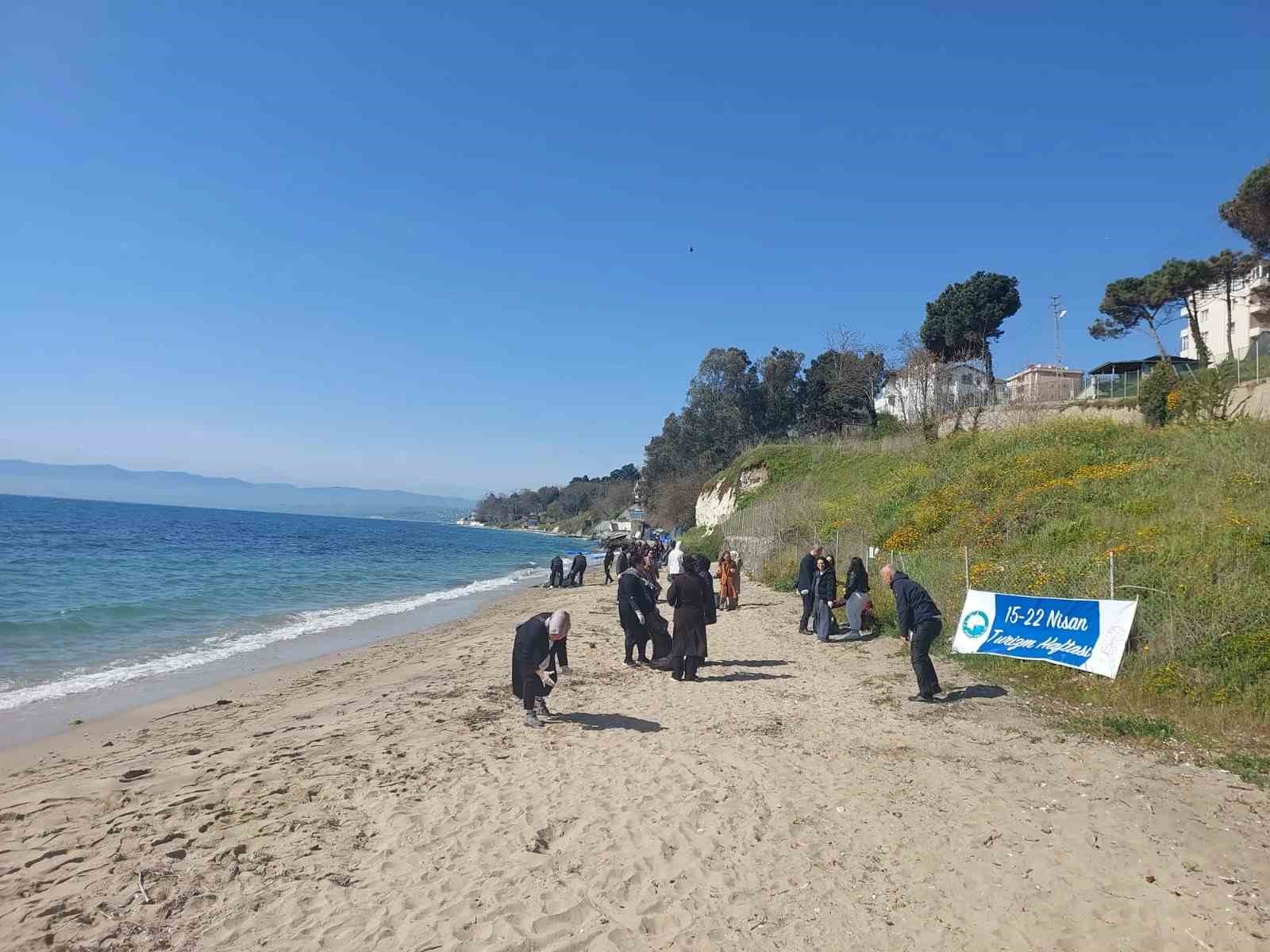 Sinop’ta sahil temizliği
