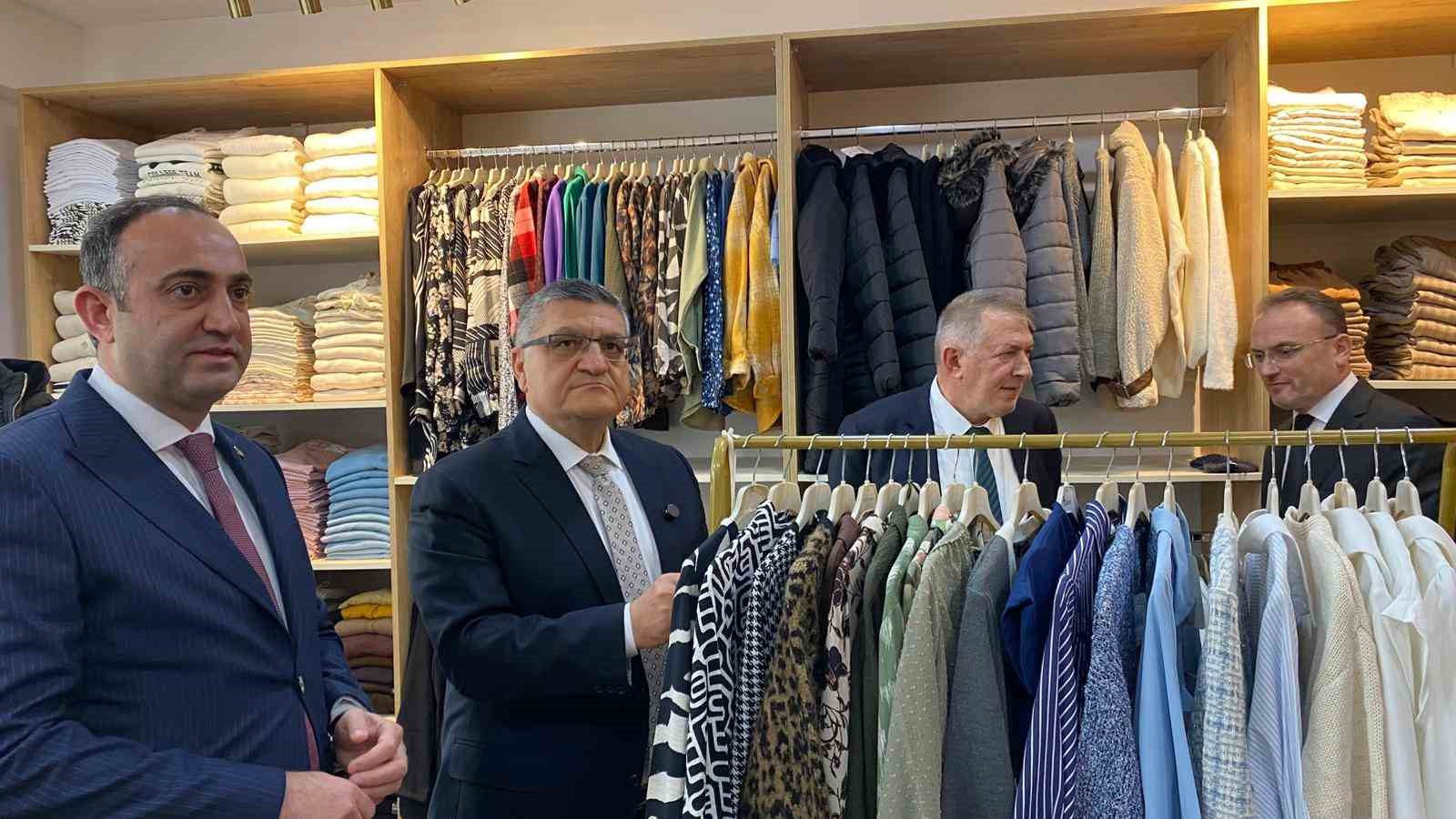 Sinop’ta "Sosyal Market" açıldı
Sinop’ta "Sosyal Market" açıldı