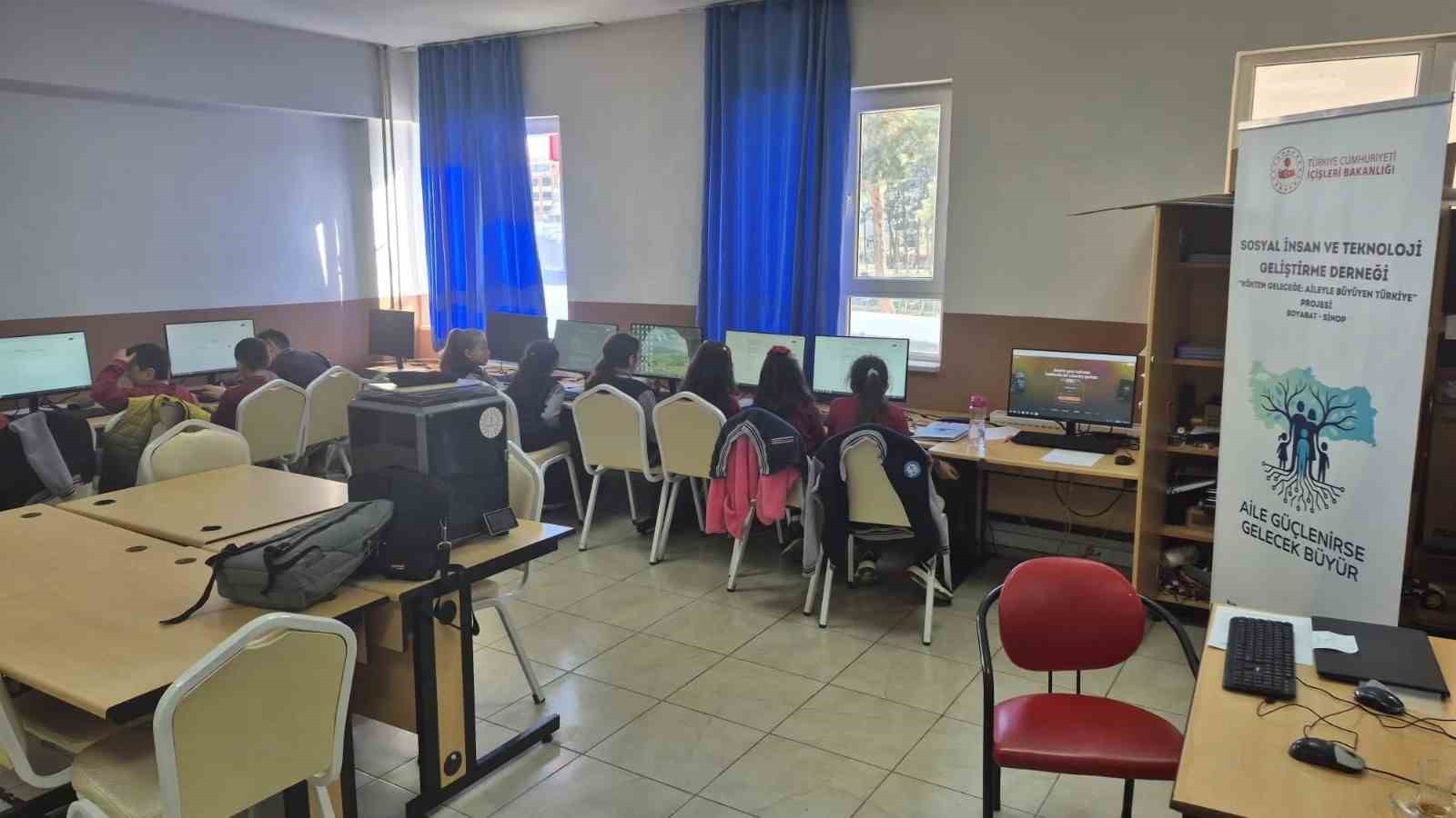 Sinop’ta yapay zekâ temelli eğitim programı

