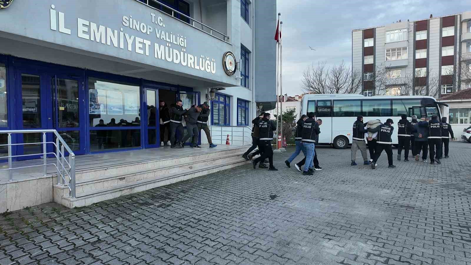 Sinop’ta zehir tacirlerine ağır darbe: 10 tutuklama
