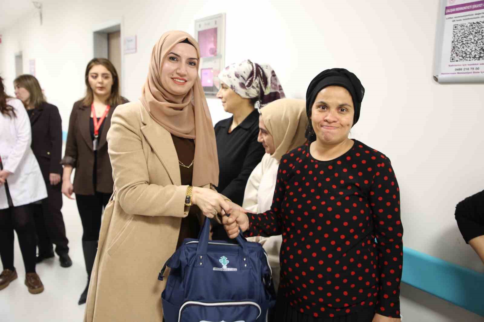 Şırnak Belediyesinden ‘Hoş geldin Bebek’ sürprizi
Şırnak Belediyesinden ‘Hoş geldin Bebek’ sürprizi