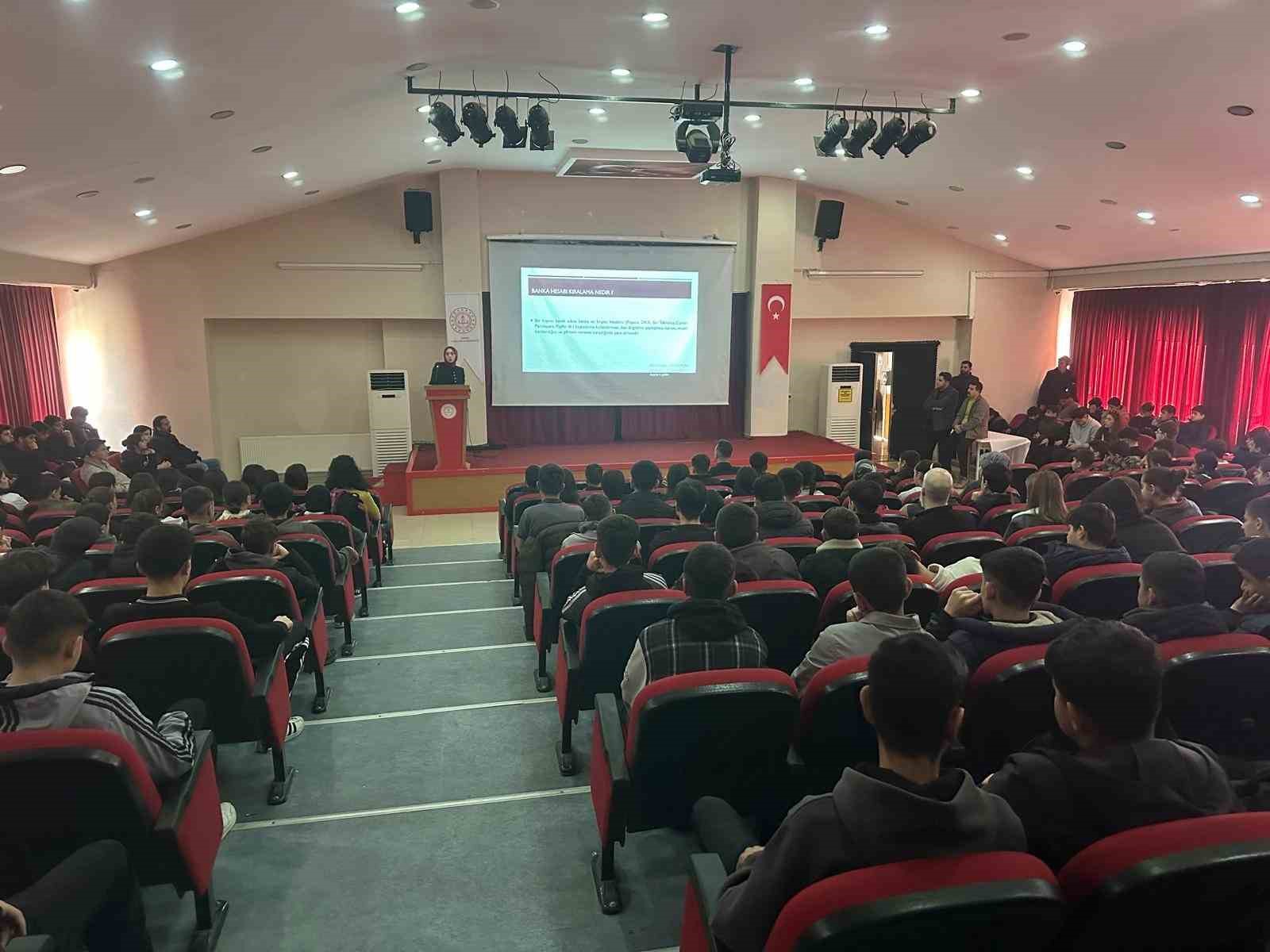 Şırnak Cumhuriyet Başsavcılığından gençlere net mesaj: "Hesabını kullandırma, suça ortak olma"
