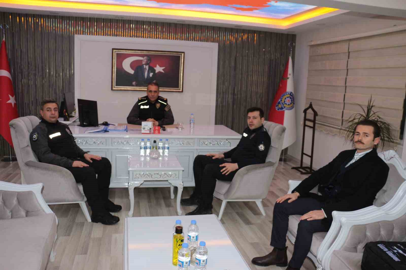 Şırnak Emniyet Müdürü Sazak: "Vatandaşın huzuru için görev başındayız"
