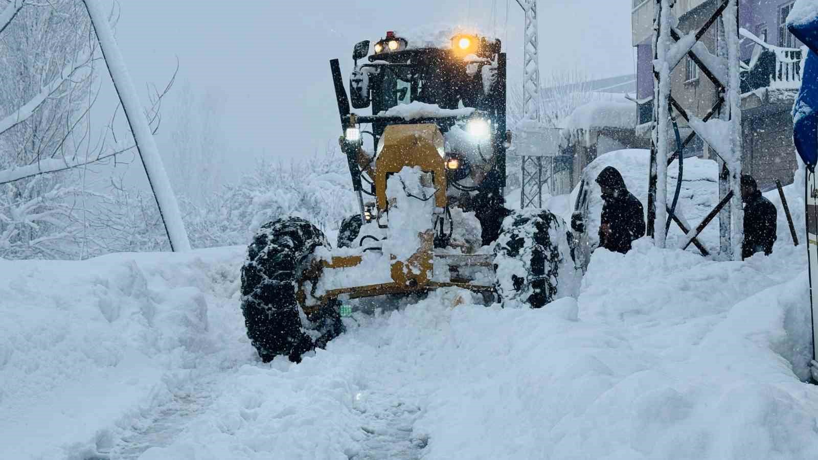 Şırnak’ta 2 hasta için zamanla yarış
