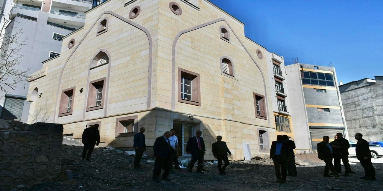 Şırnak’ta 70 konut, 2 cami ve sağlık merkezi yapımı devam ediyor
