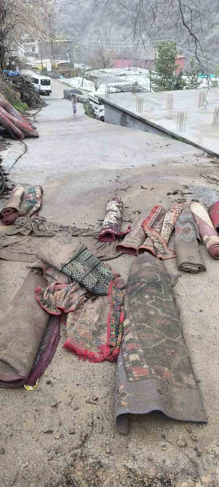 Şırnak’ta cami sular altında kaldı
