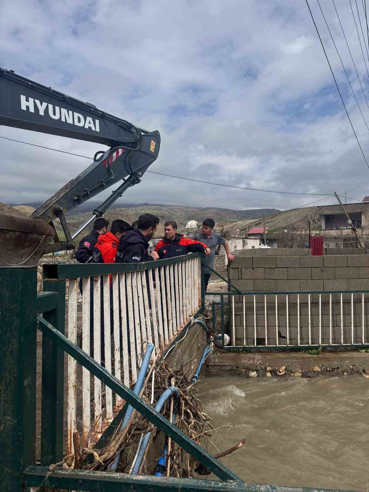 Şırnak’ta dereler taştı: Çok sayıda konut ve ahır zarar gördü
