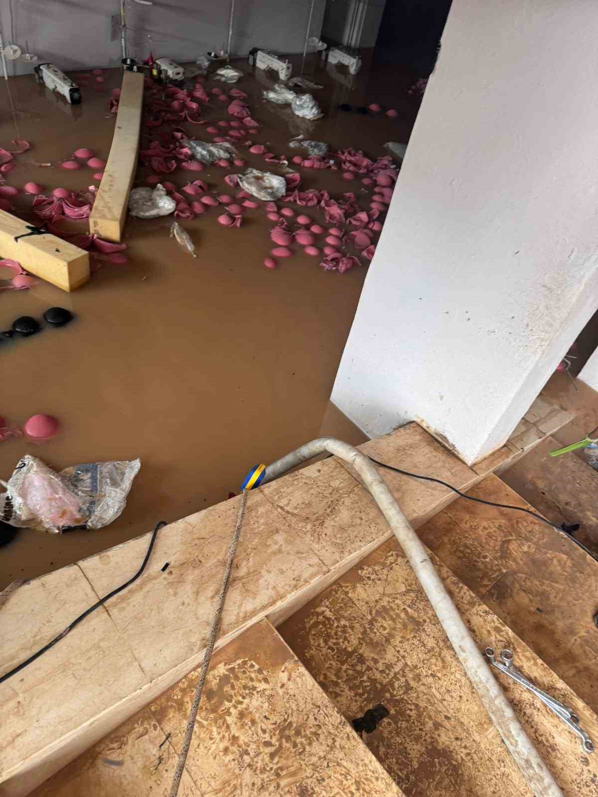 Şırnak’ta dereler taştı: Çok sayıda konut ve ahır zarar gördü
