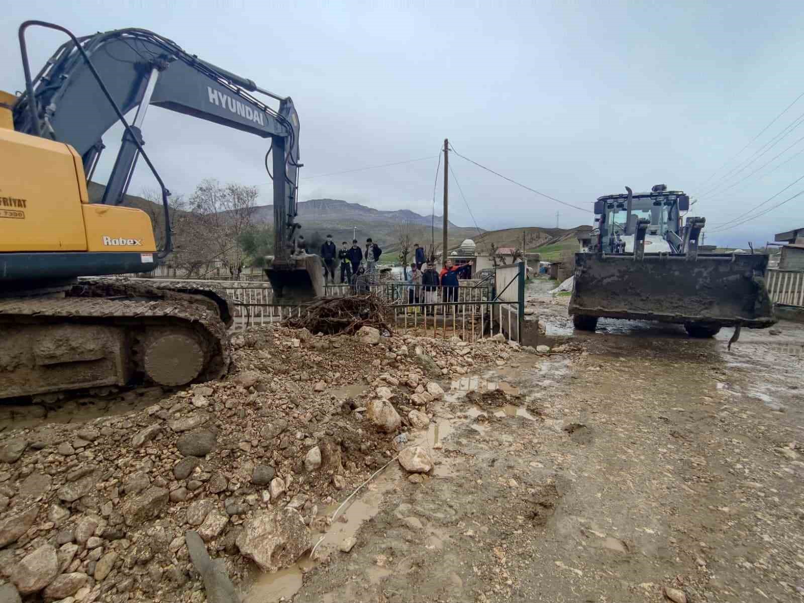Şırnak’ta dereler taştı: Çok sayıda konut ve ahır zarar gördü

