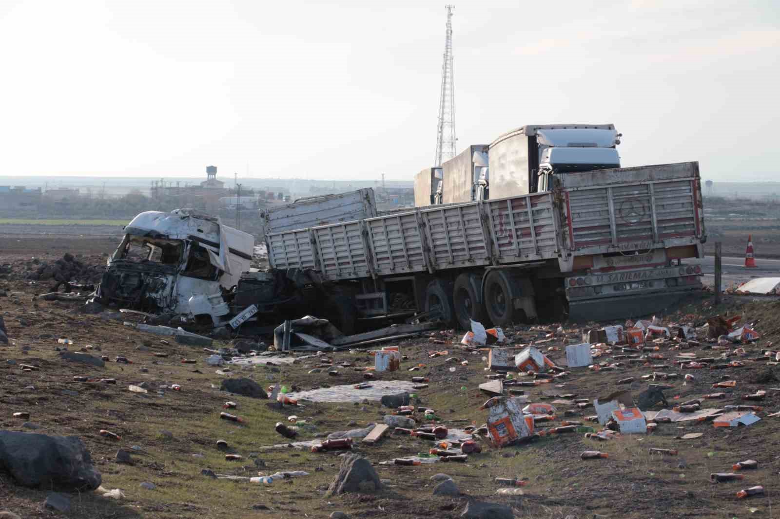 Şırnak’ta iki tır çarpıştı: 2 yaralı
