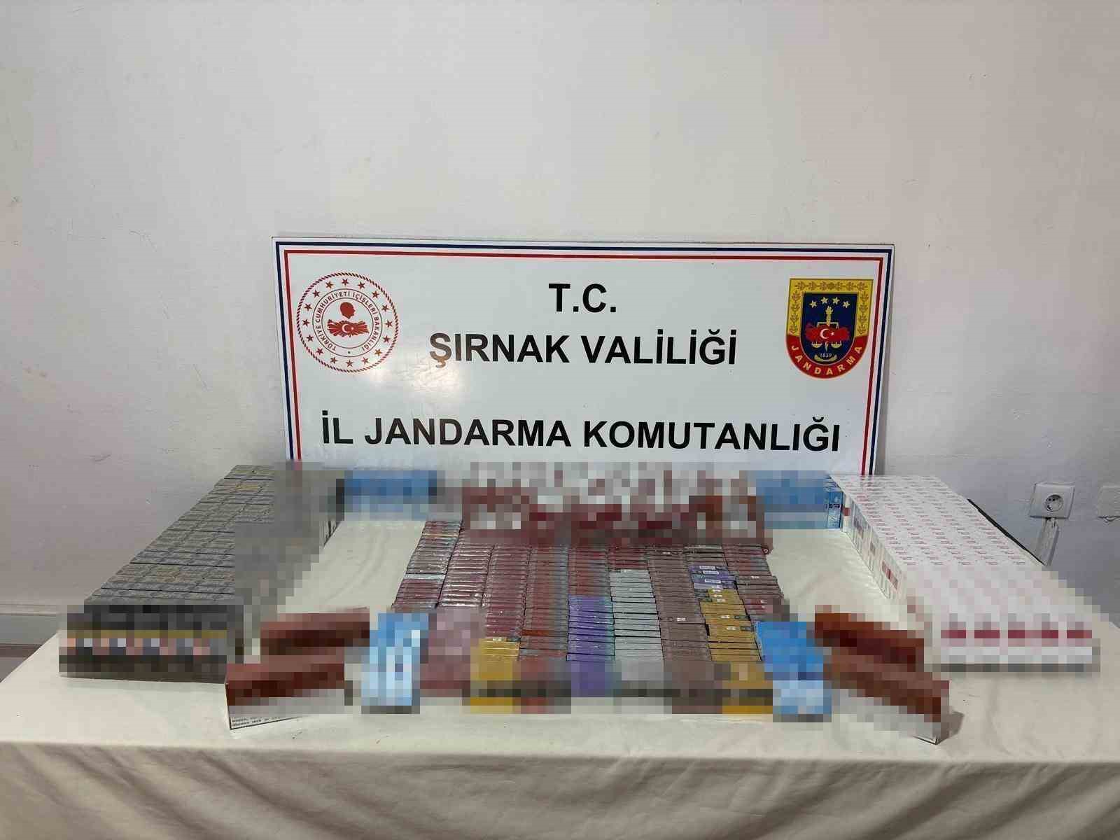 Şırnak’ta jandarmadan kaçakçılık operasyonu: 34,5 milyon liralık kaçak malzeme ele geçirildi
Şırnak’ta jandarmadan kaçakçılık operasyonu: 34,5 milyon liralık kaçak malzeme ele geçirildi