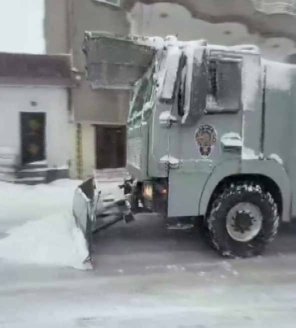 Şırnak’ta kar alarmı: Polis mahsur kalan vatandaşların yardımına koştu
