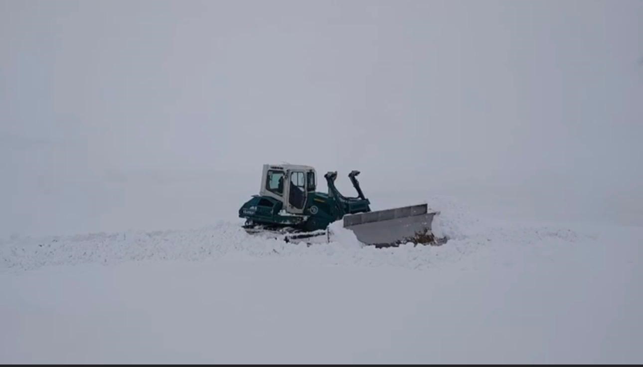 Şırnak’ta kar kalınlığı 2 metreyi aştı, ekipler vardiyalı sistemle çalışıyor
