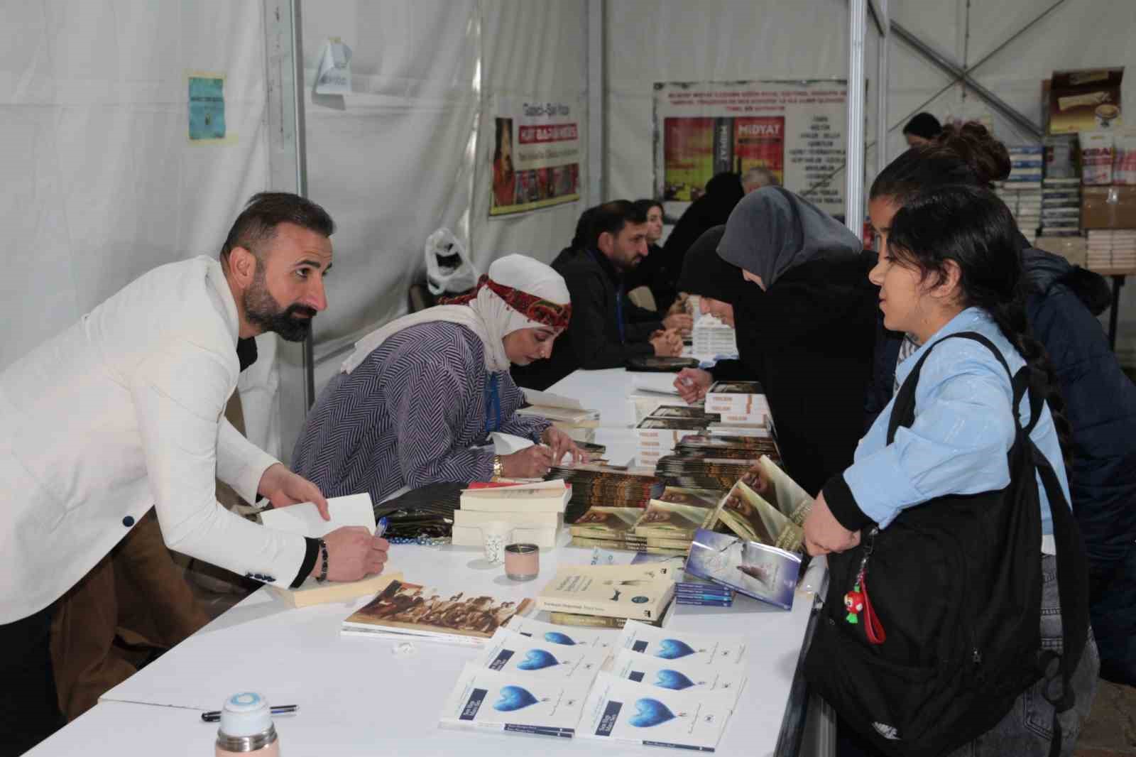 Şırnak’ta "Mezopotamya’nın Ruhunda Baharı Kitaplarla Karşılıyoruz" Kitap Fuarı ve Kültür Şöleni sona erdi
