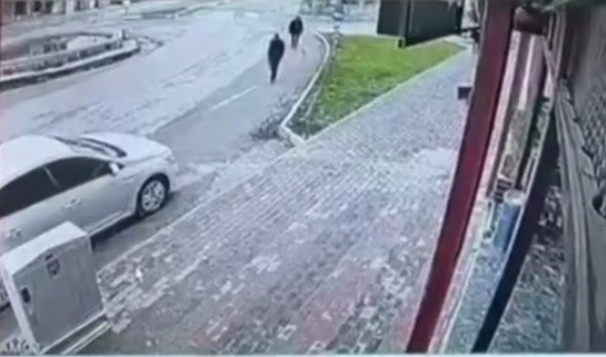 Şırnak’ta otomobil yayalara çarptı: 2 yaralı
