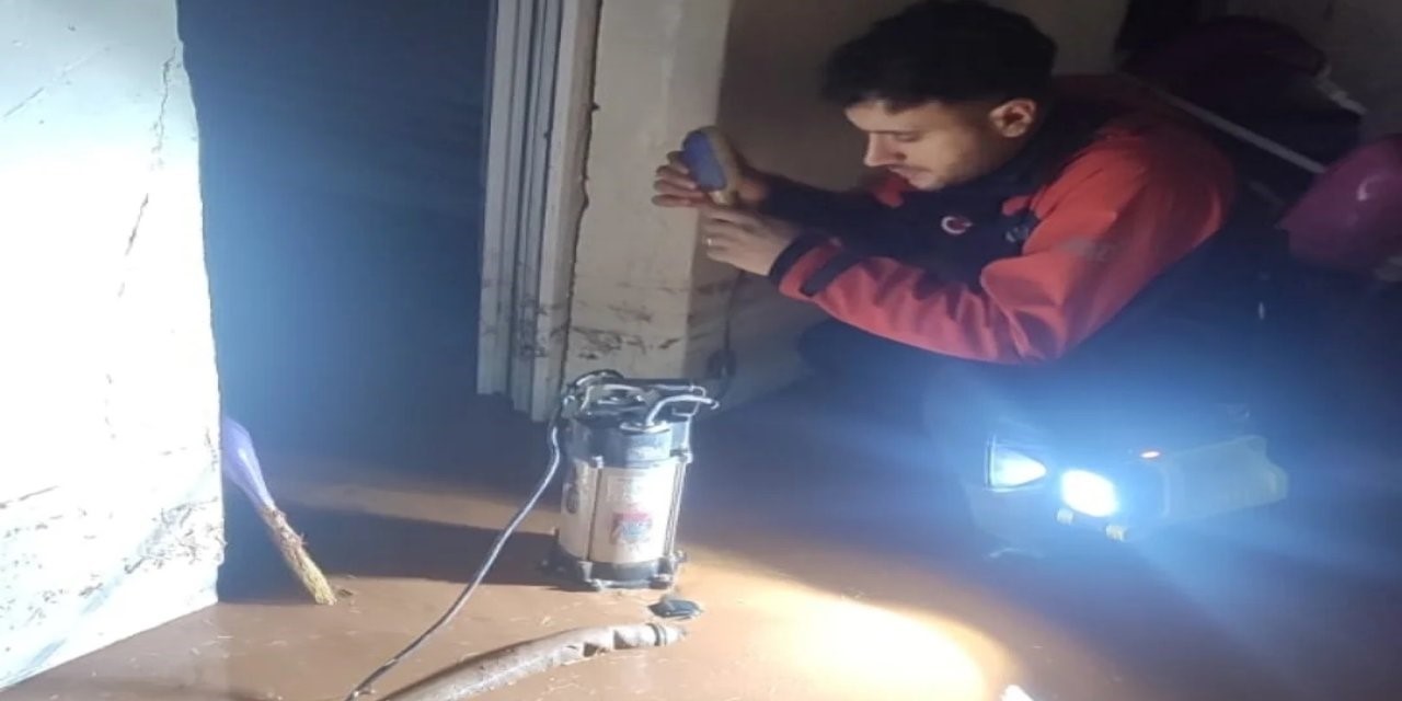 Şırnak’ta sağanak sonrası sel
Şırnak’ta sağanak sonrası sel