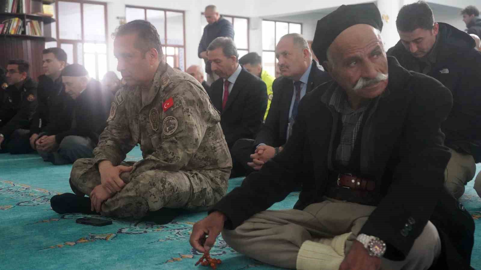 Şırnak’ta şehitler için mevlit okutuldu
