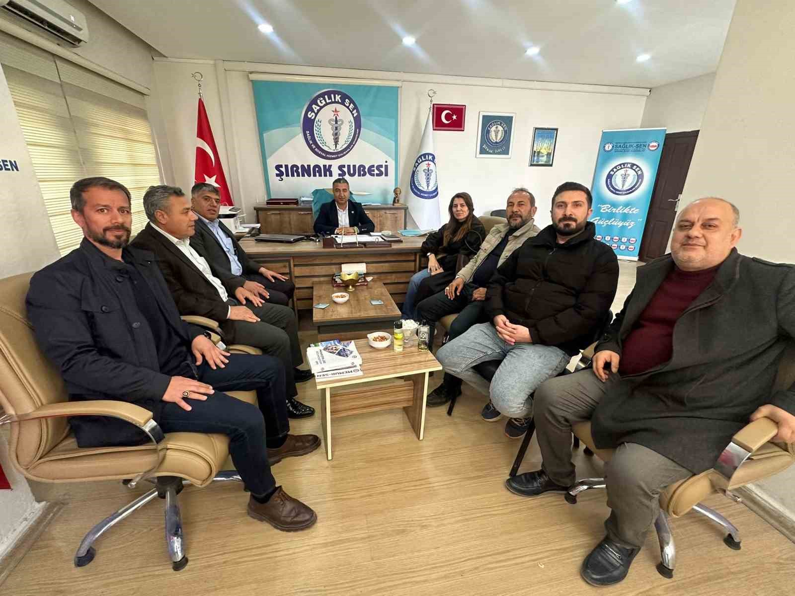 Şırnak’ta sivil toplum güç birliği
Şırnak’ta sivil toplum güç birliği