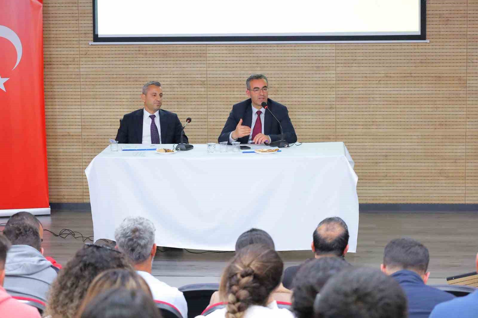 Şırnak’ta sporun mimarları bir araya geldi
