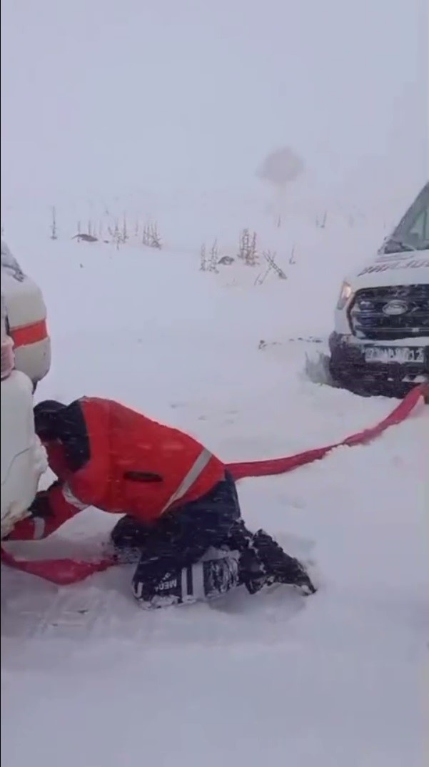 Şırnak’ta UMKE zamanla yarıştı
