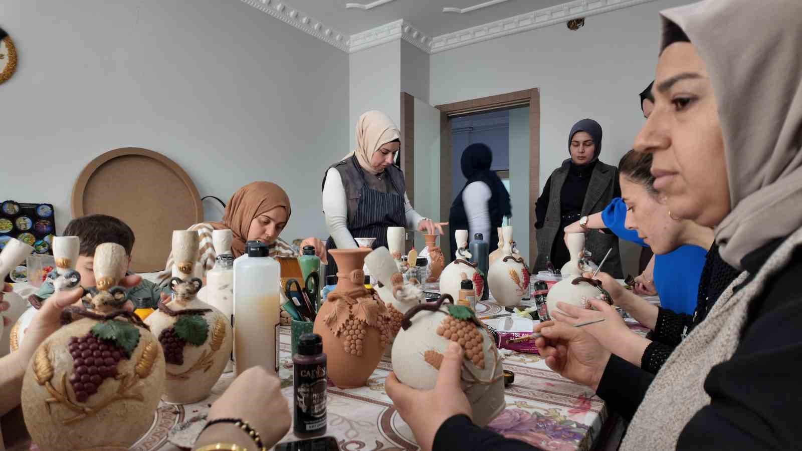 Şırnak’ta üretilen testiler dünyanın dört bir yanına gönderiliyor
