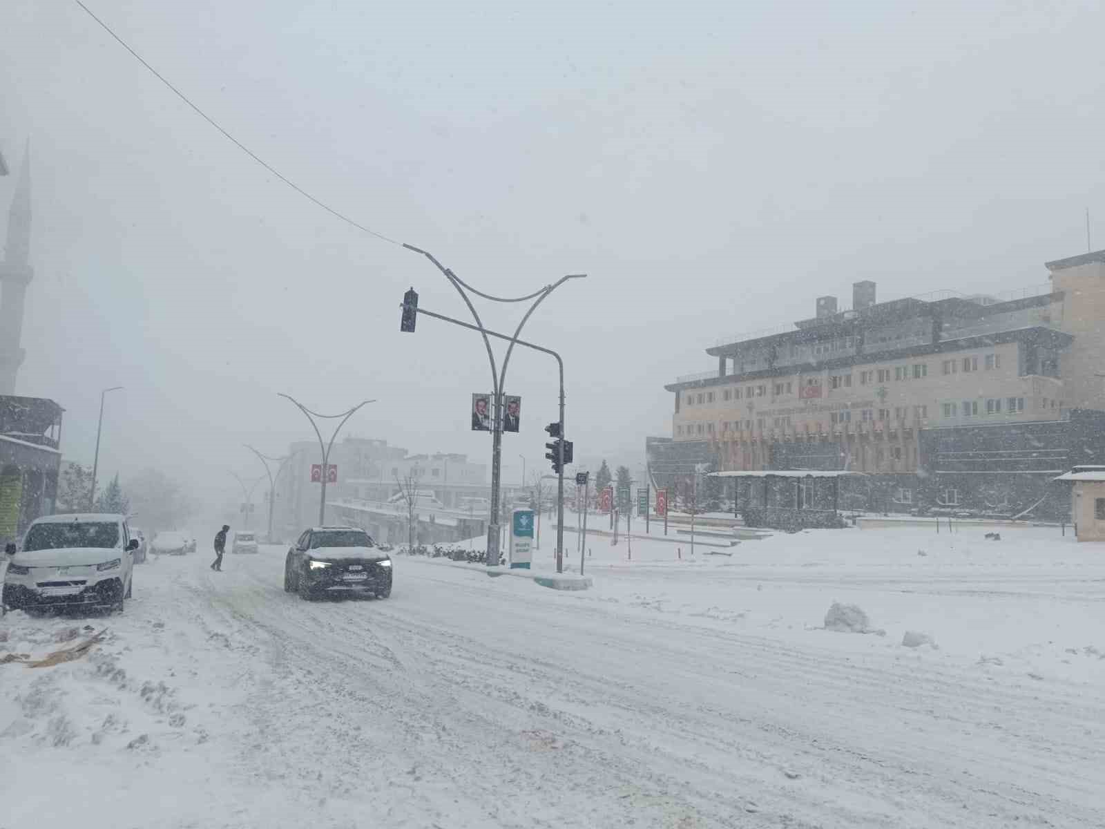 Şırnak’ta vatandaşlara trafiğe çıkmayın uyarısı
